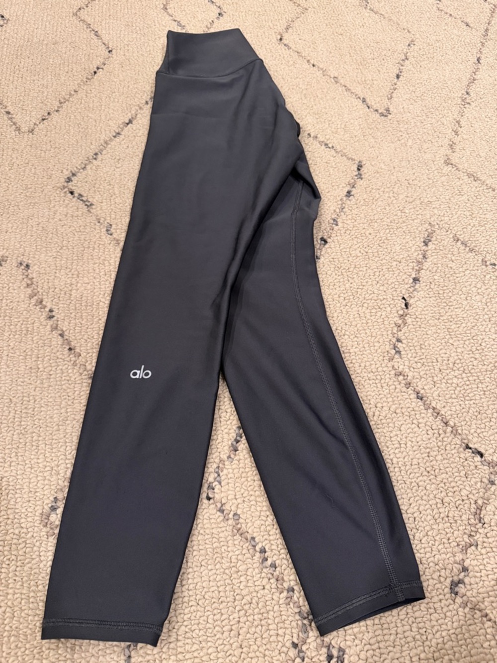 Alo Yoga 7/8 High-Rise AirLift Leggings in Anthracite size small